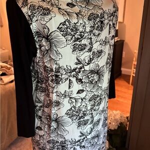 Soft Surroundings Black and White Long Sleeve Tunic Top